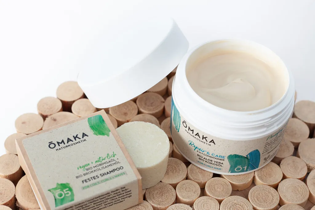 ŌMAKA Essentials hårpleiesett fast sjampo og conditioner vegansk