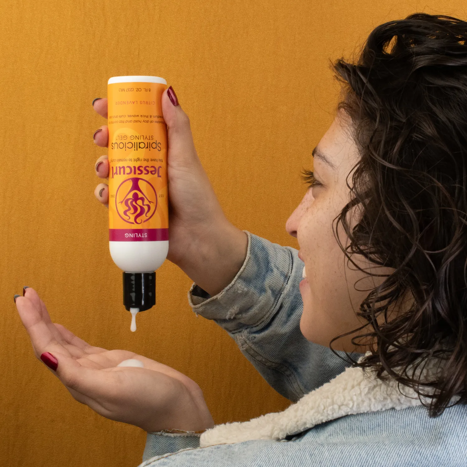 Jessicurl Spiralicious stylinggel krøller sterk hold